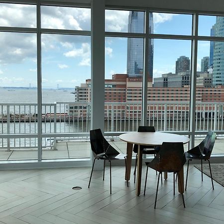 Dharma Home Suites Jc At Exchange Place Джърси Сити Екстериор снимка