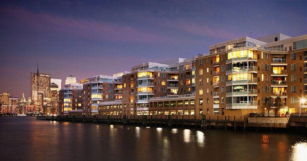 Dharma Home Suites Jc At Exchange Place Джърси Сити Екстериор снимка