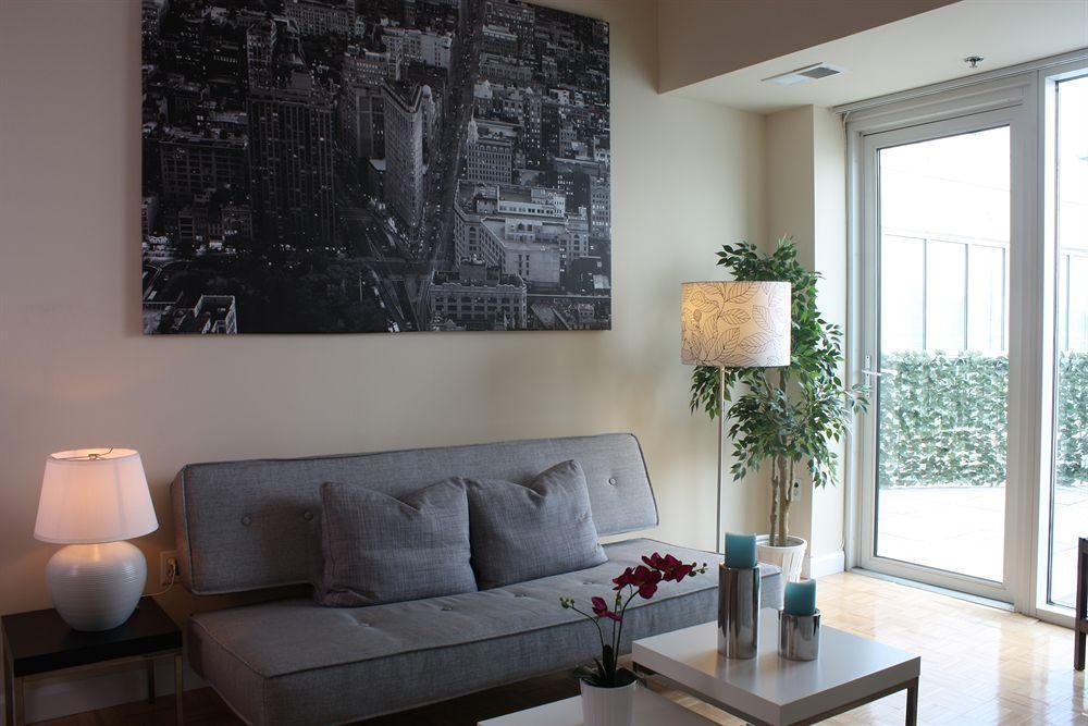 Dharma Home Suites Jc At Exchange Place Джърси Сити Екстериор снимка