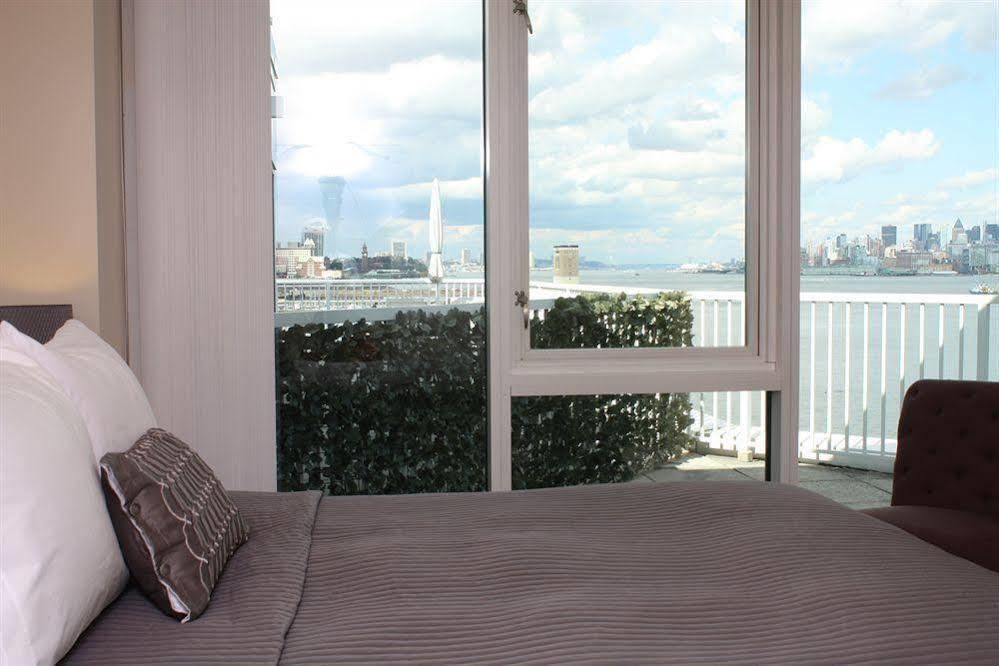 Dharma Home Suites Jc At Exchange Place Джърси Сити Екстериор снимка