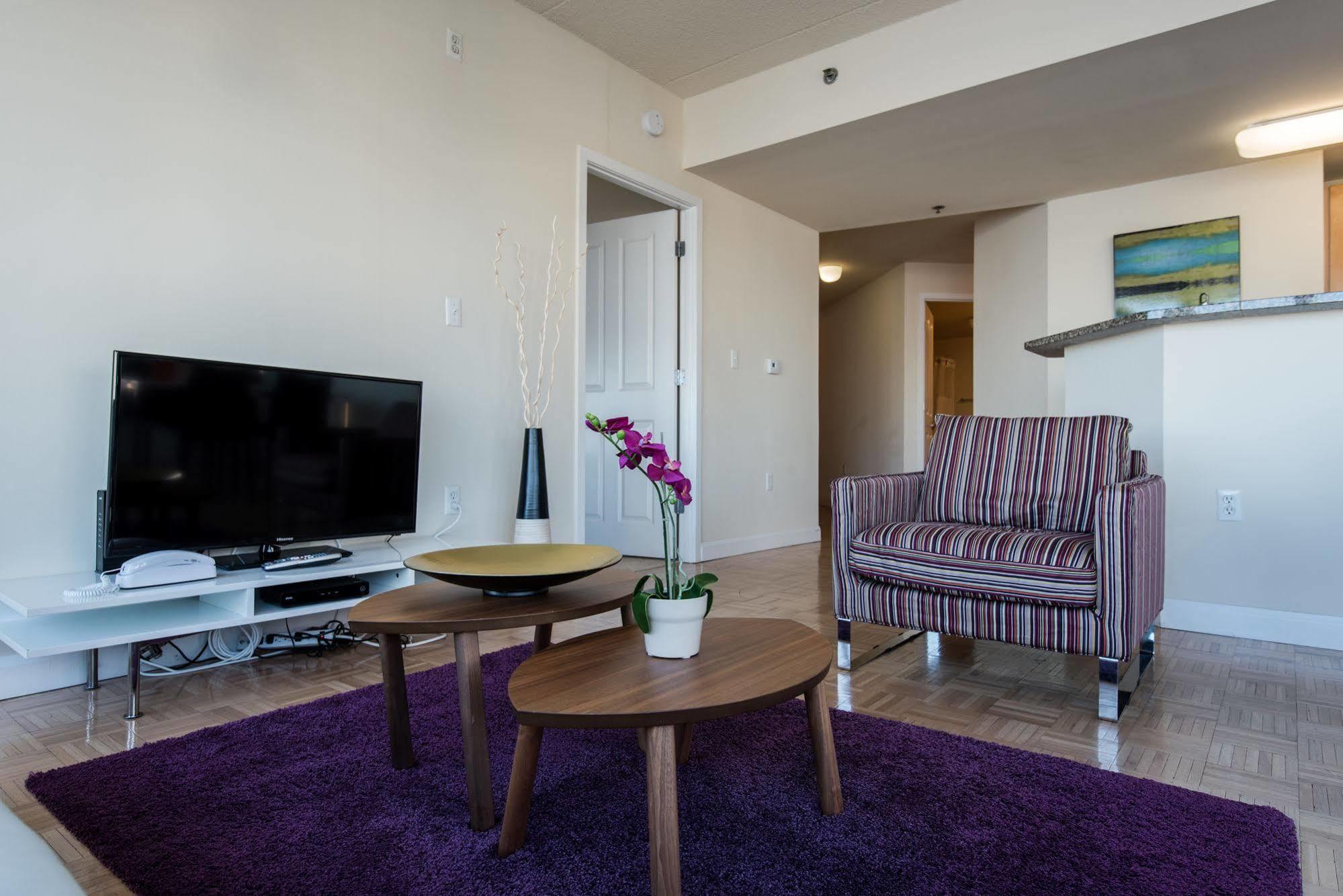 Dharma Home Suites Jc At Exchange Place Джърси Сити Екстериор снимка