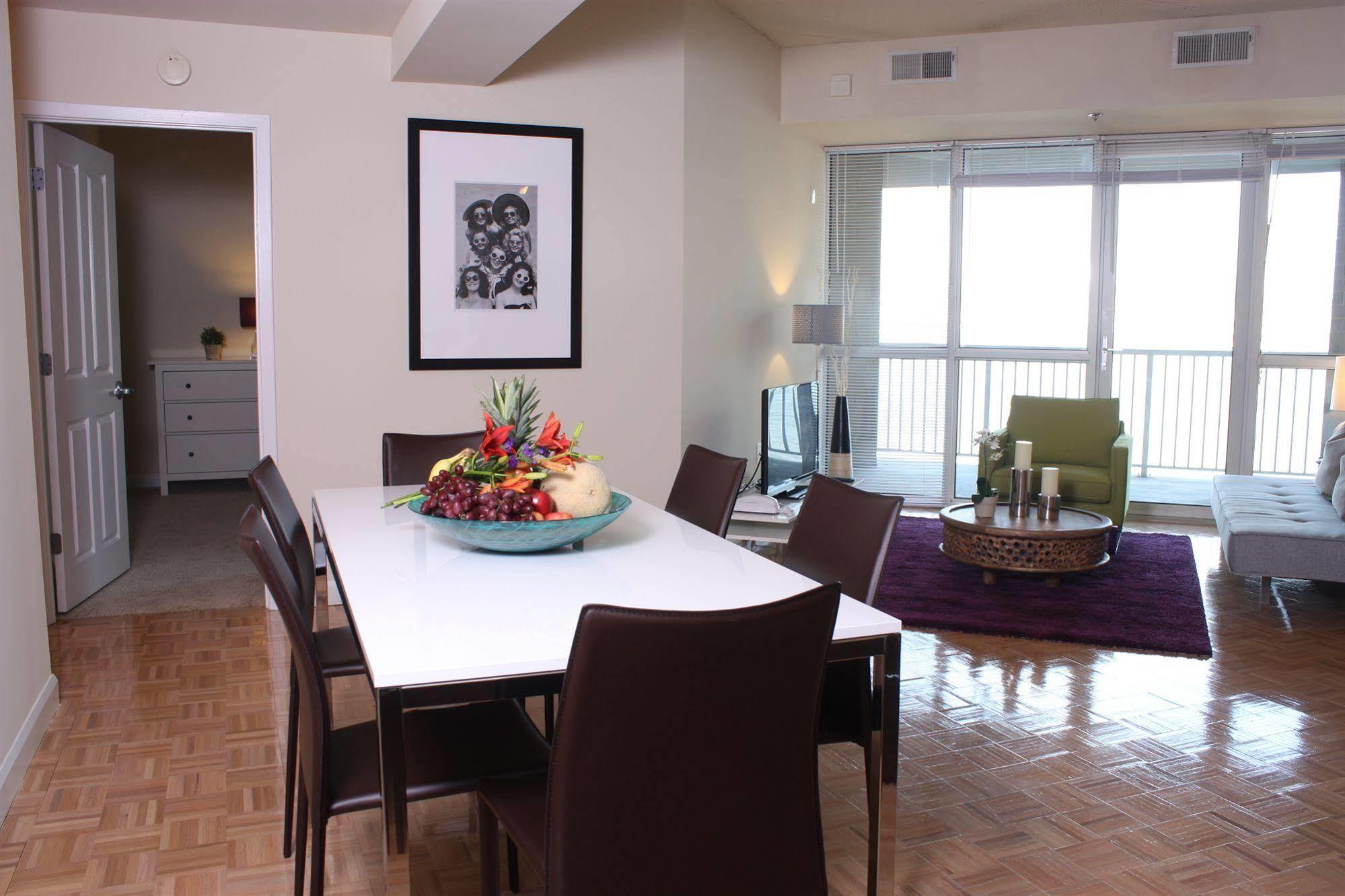 Dharma Home Suites Jc At Exchange Place Джърси Сити Екстериор снимка