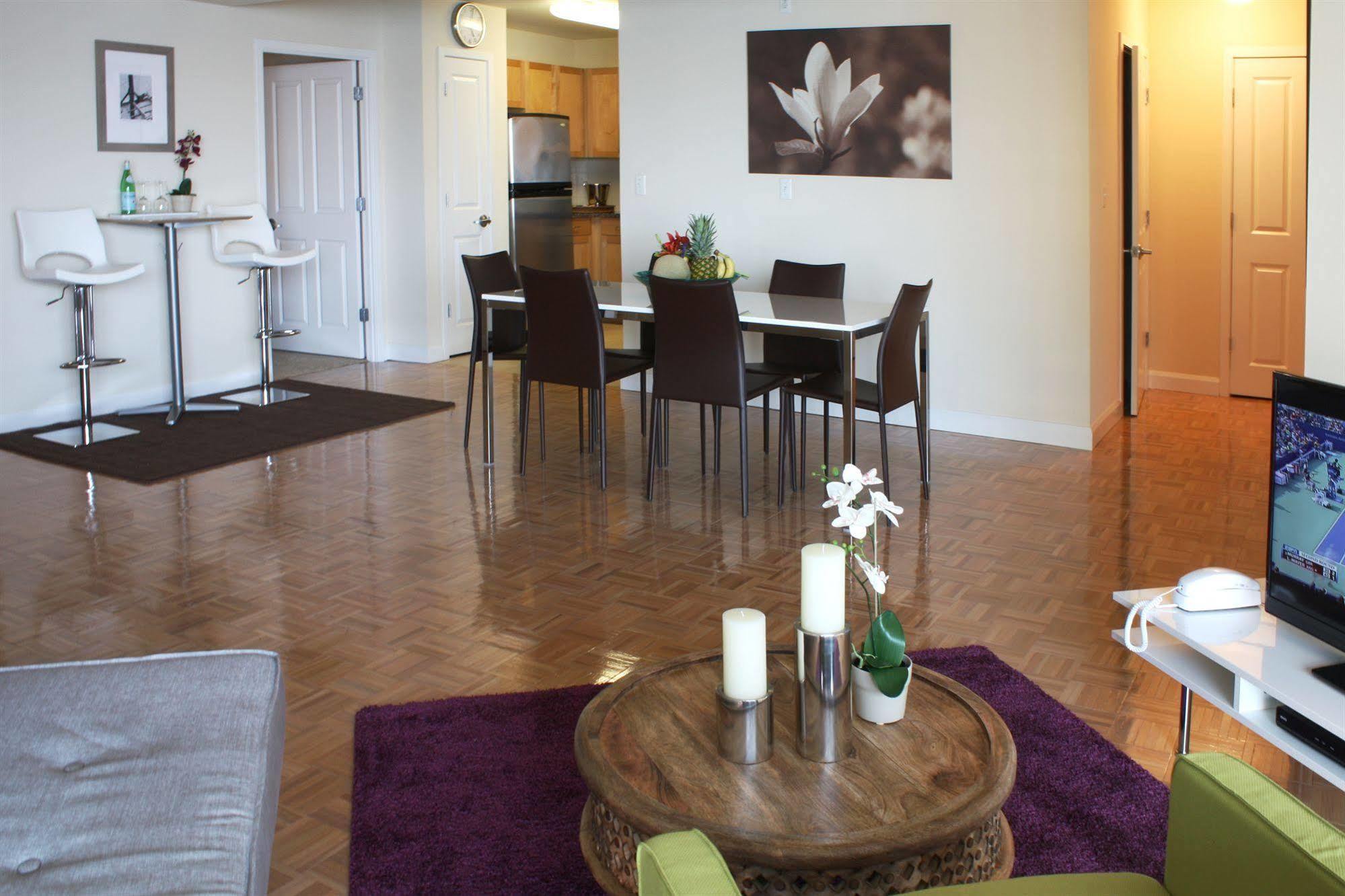 Dharma Home Suites Jc At Exchange Place Джърси Сити Екстериор снимка