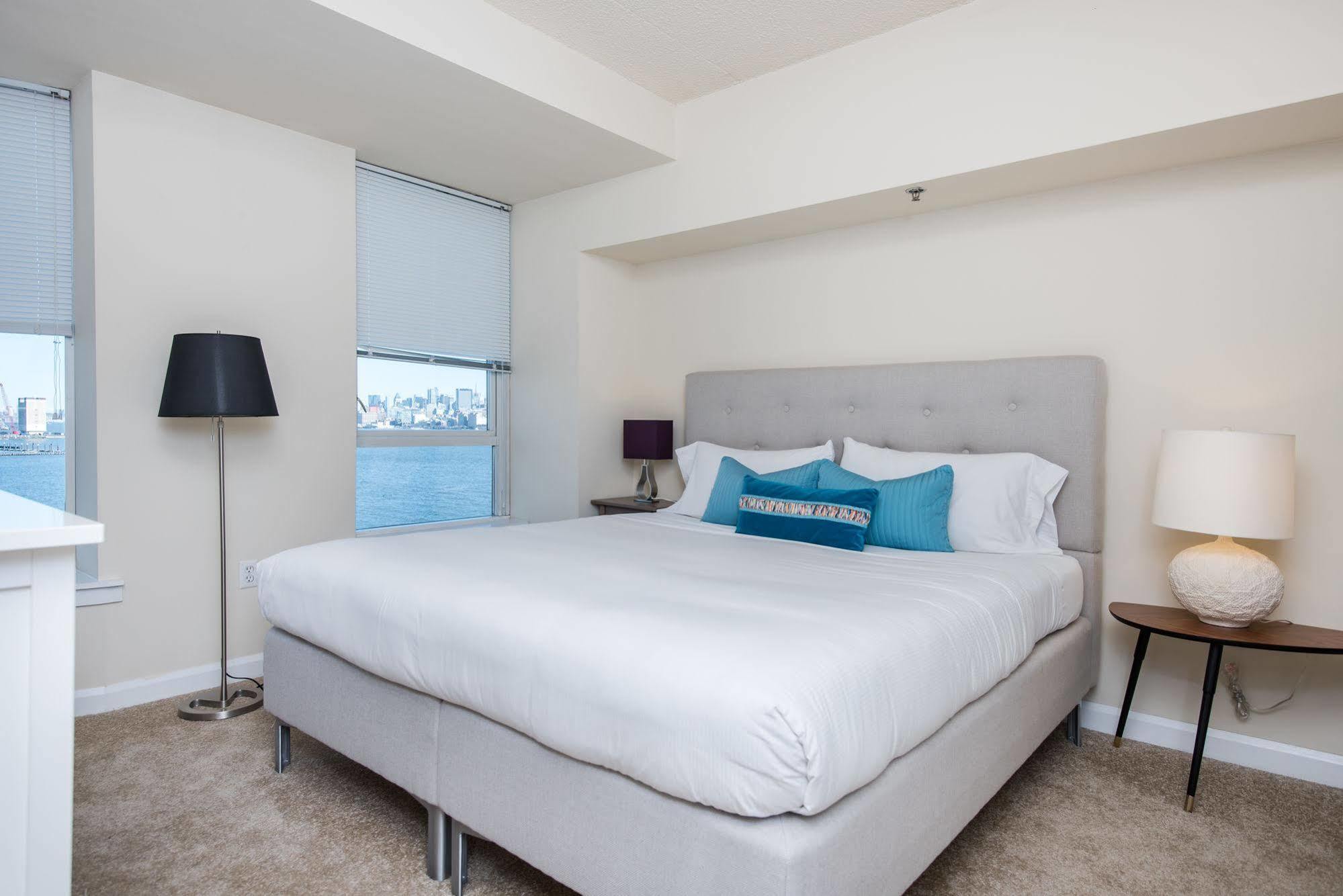 Dharma Home Suites Jc At Exchange Place Джърси Сити Екстериор снимка