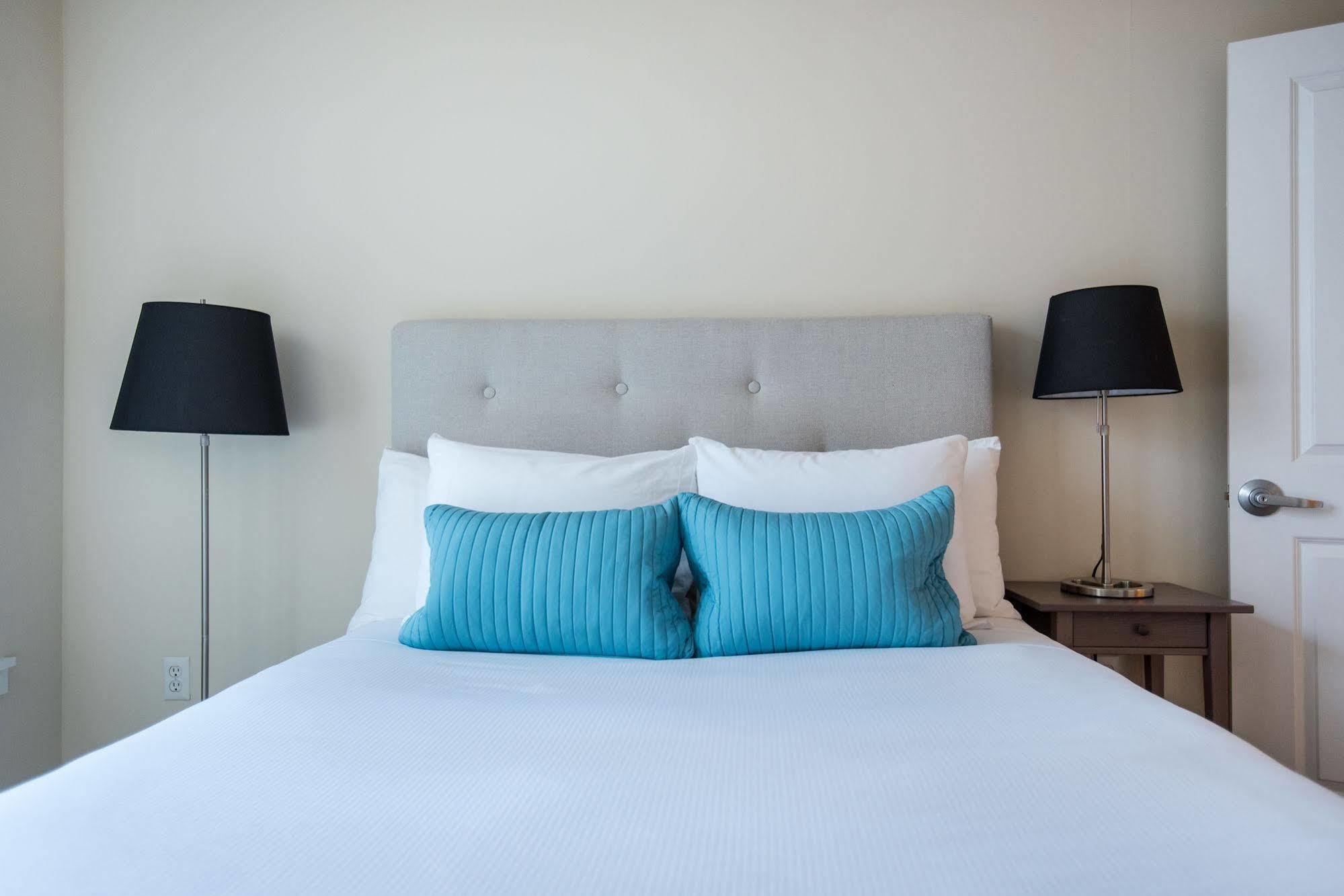Dharma Home Suites Jc At Exchange Place Джърси Сити Екстериор снимка