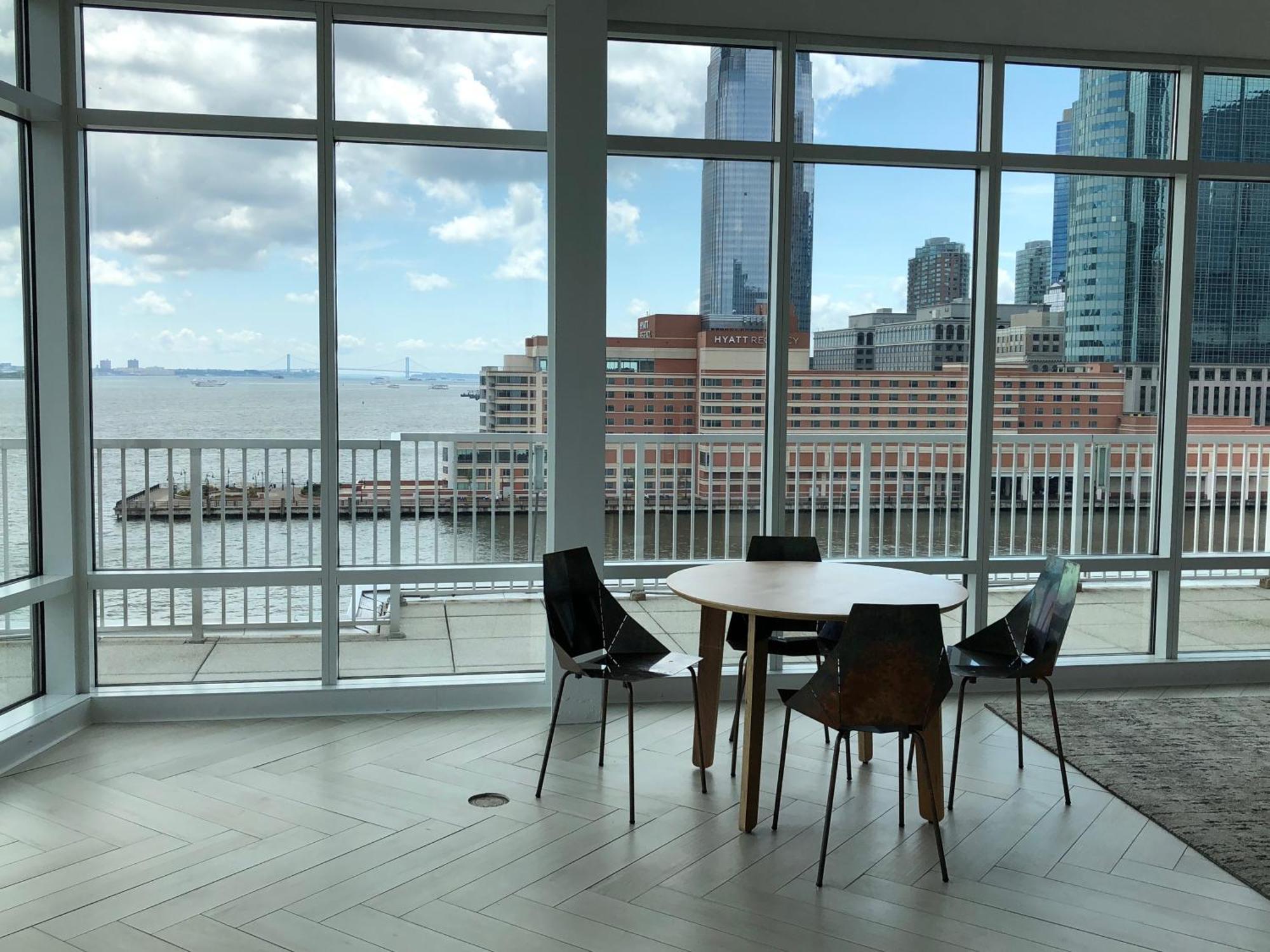 Dharma Home Suites Jc At Exchange Place Джърси Сити Екстериор снимка